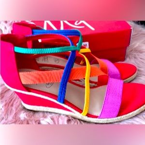 Never worn impo tilbury espradille wedge sandals sz 9.5m